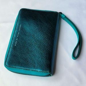Marc Jacobs Tiffany Blue Metalic Wristlet Wallet Phone Case